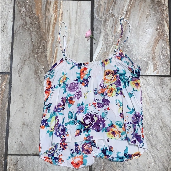 Cute Garage floral knot front top, size Medium - Picture 5 of 10